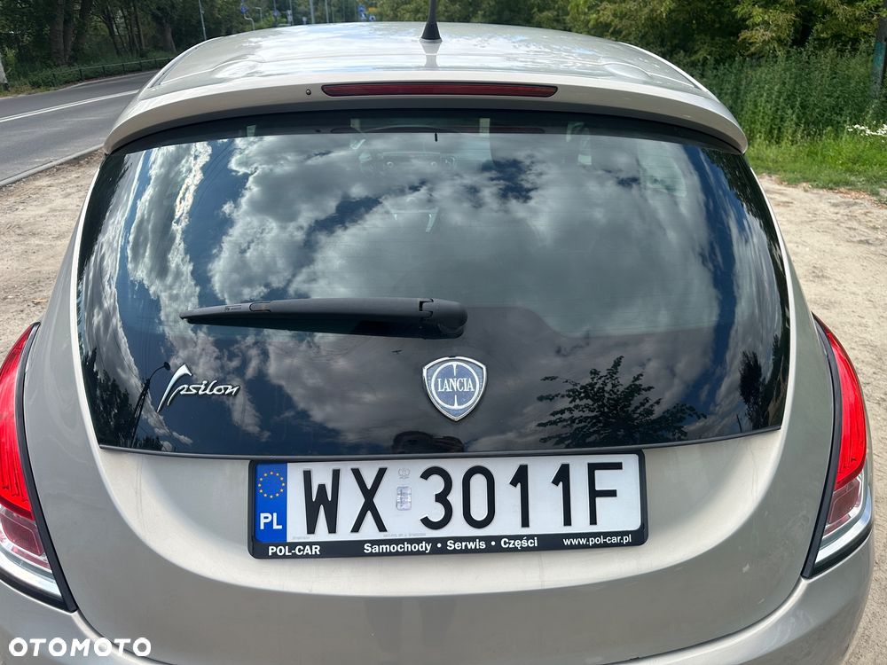 Lancia Ypsilon - 5