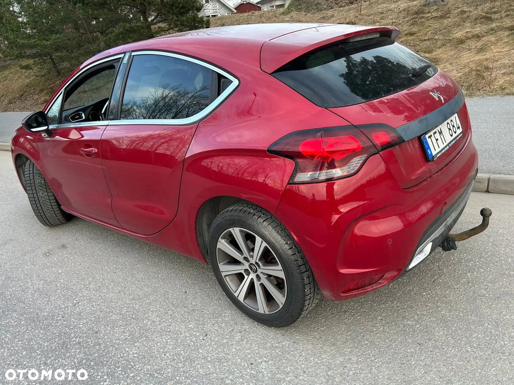 Citroën DS4 e-HDi 110 EGS6 SoChic - 4