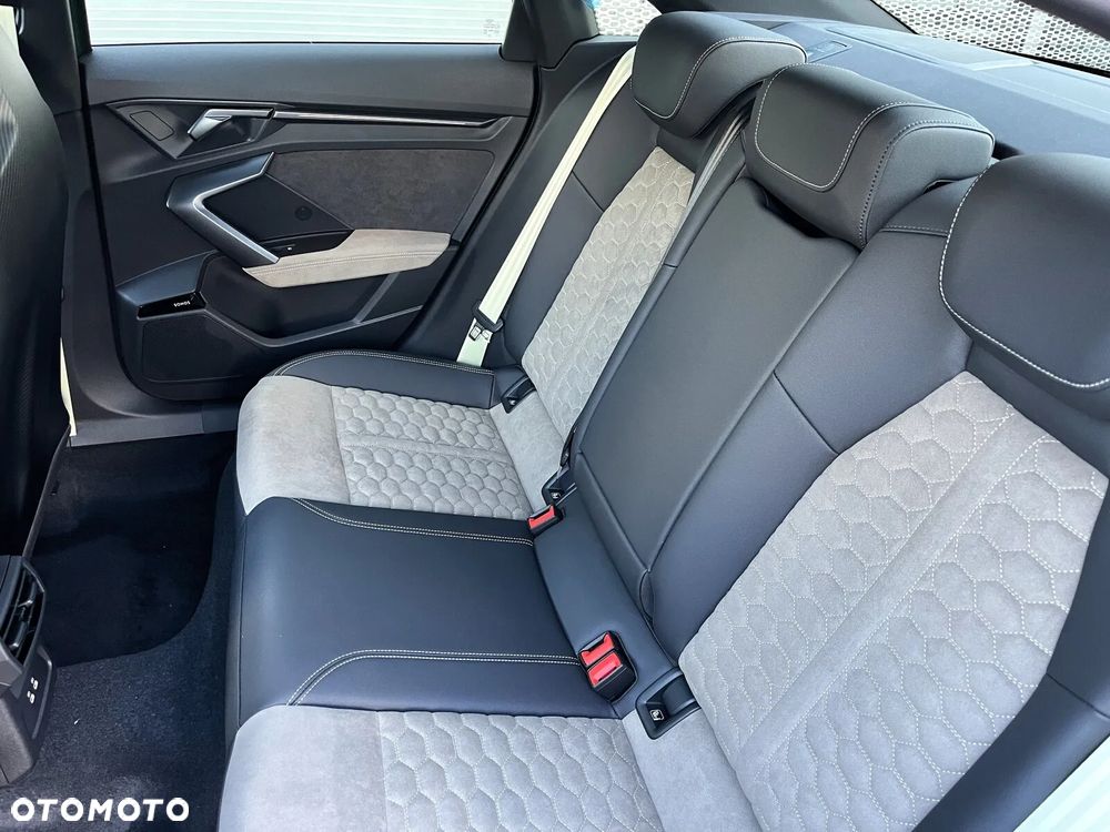 Audi RS3 Limousine - 9
