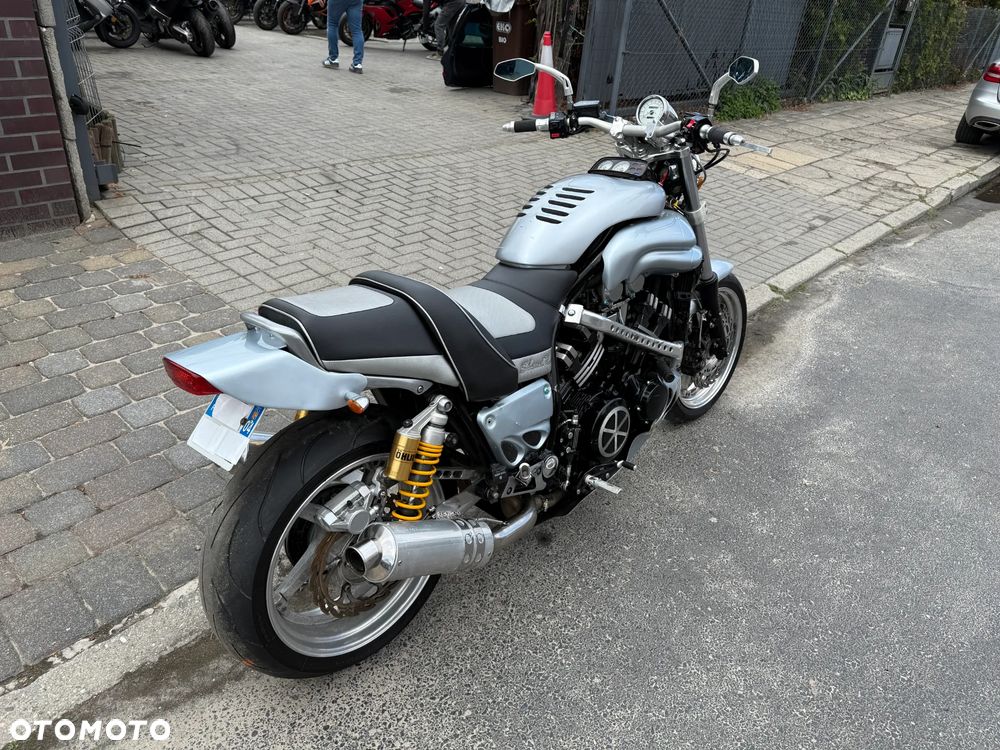 Yamaha V-MAX - 8