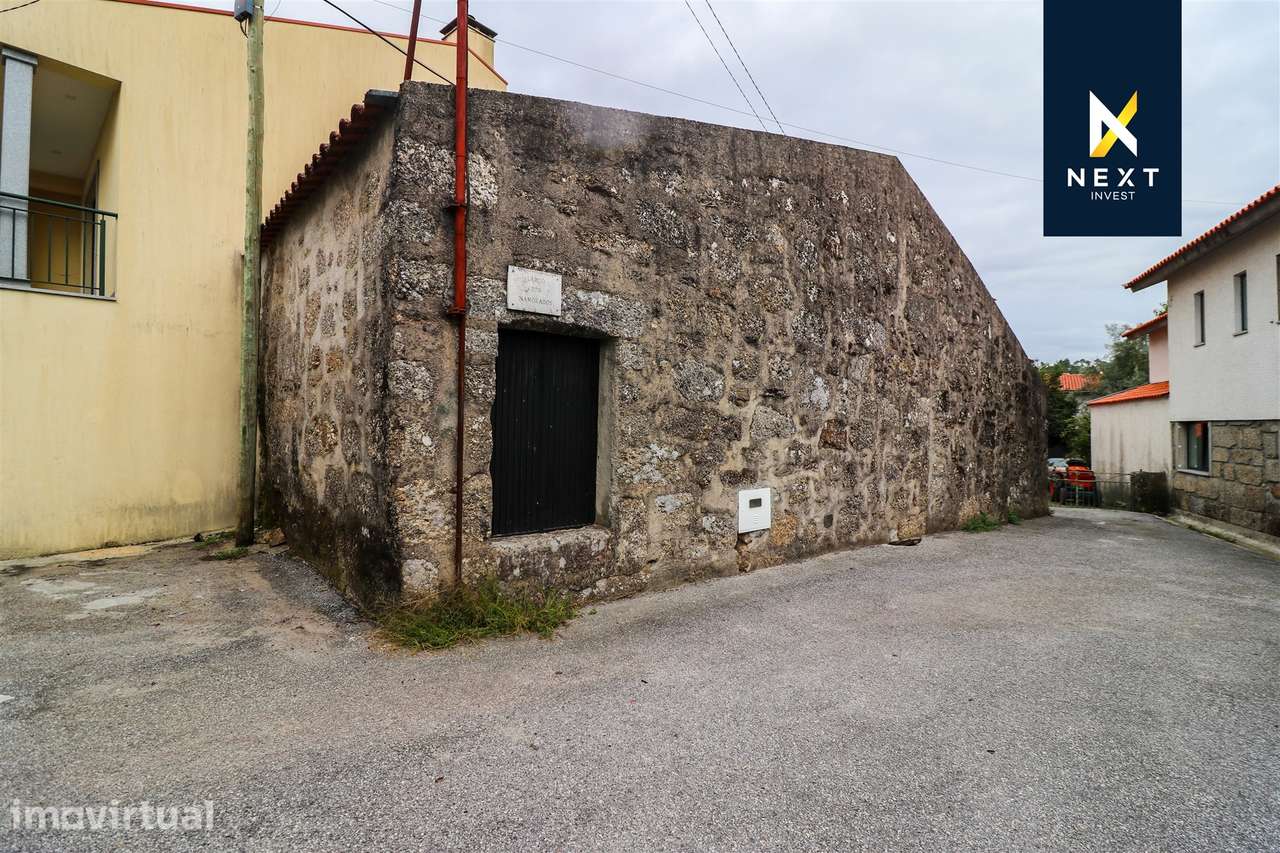Moradia T2 a menos de 3 minutos do centro de Viseu – para remodelar - Grande imagem: 2/4