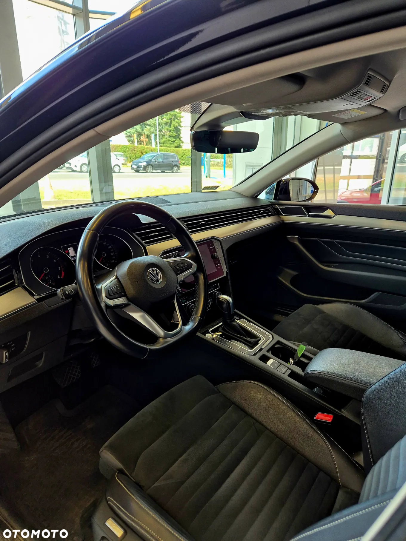 Volkswagen Passat 2.0 TSI Elegance DSG - 9