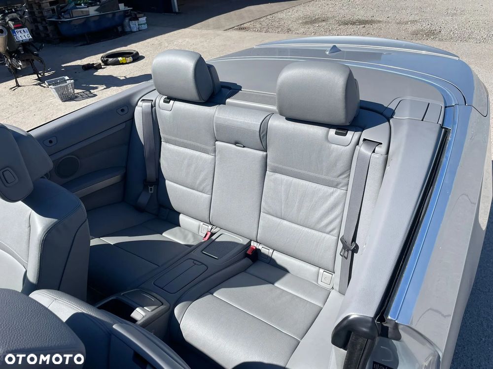 BMW Seria 3 335i - 24