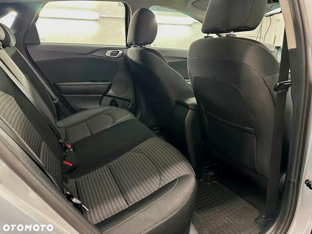 Kia Ceed 1.5 T-GDI M - 25