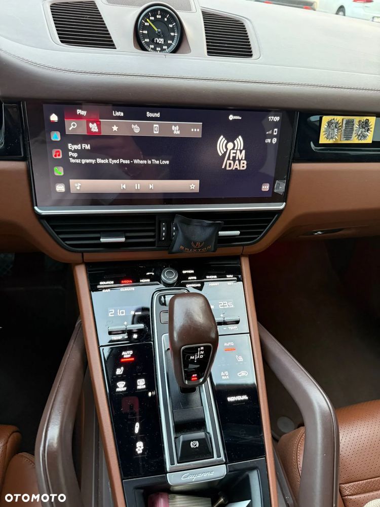 Porsche Cayenne Platinum Edition - 9