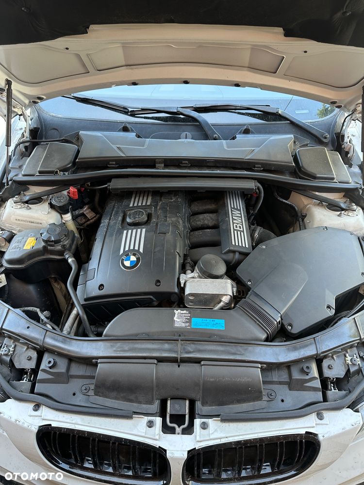 BMW Seria 3 325i Edition Sport - 21