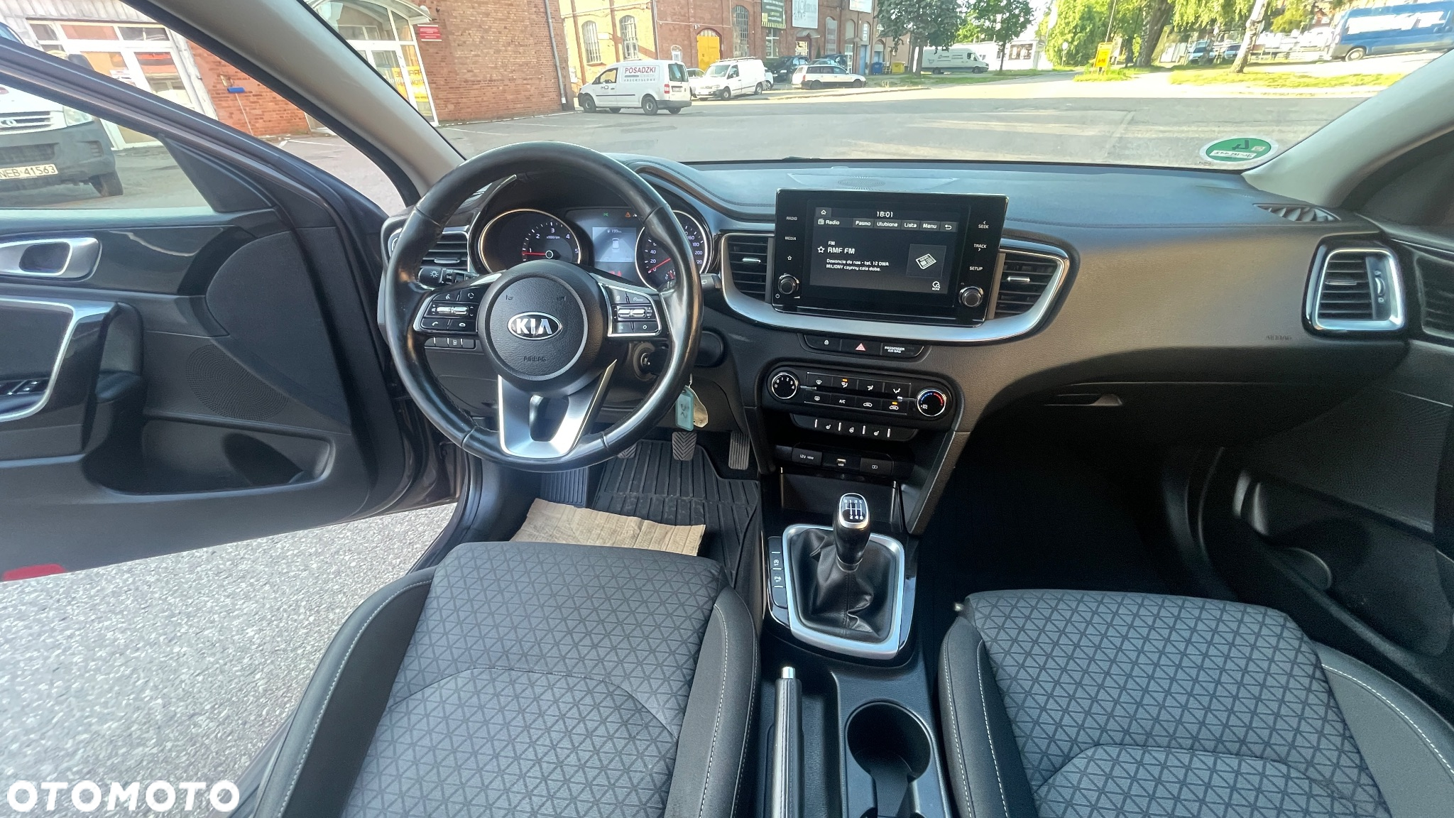 Kia Ceed 1.6 CRDi SCR M - 2