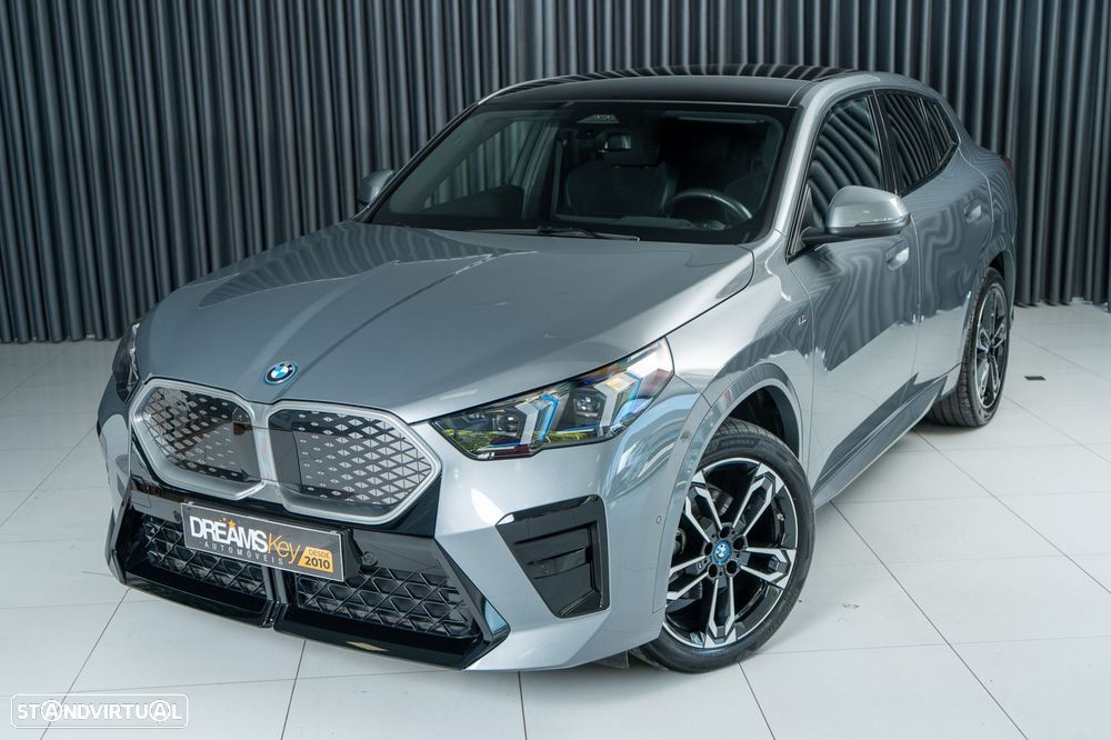 BMW iX2 eDrive20 Pack Desportivo M - 40