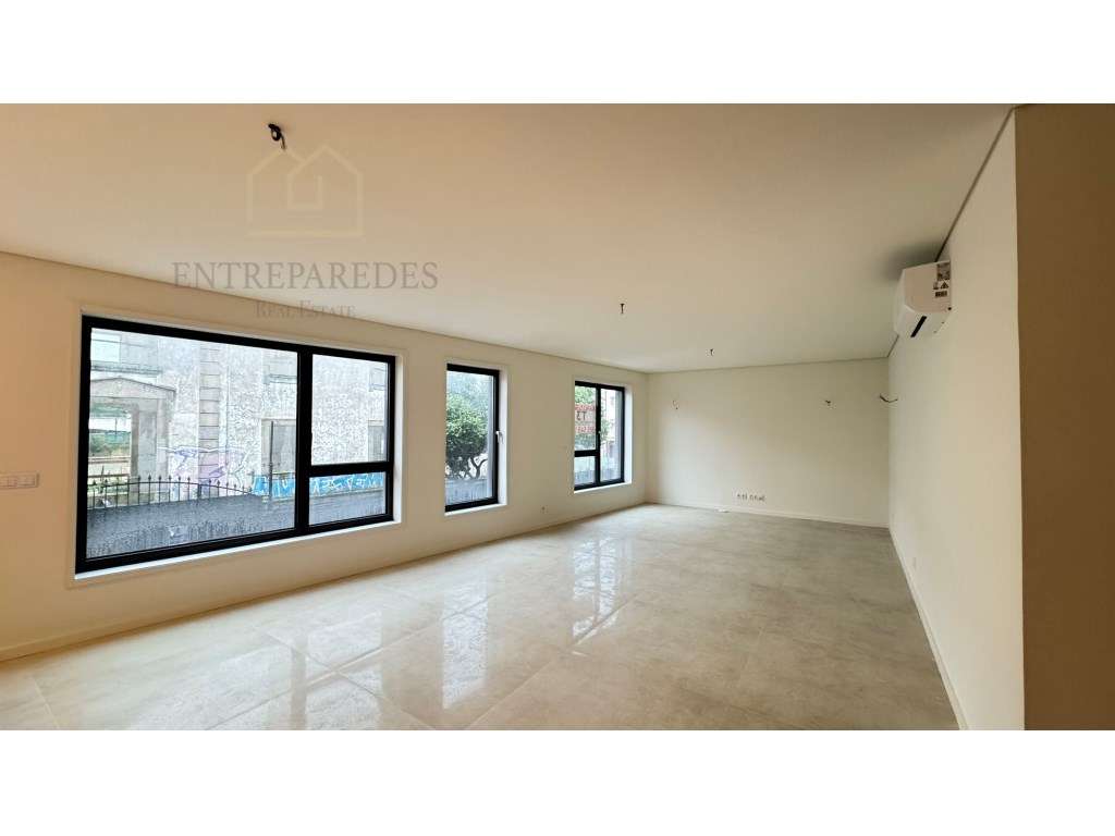 Comprar apartamento T3 com lugar de garagem no edifício São Brás , ... - Grande imagem: 2/47