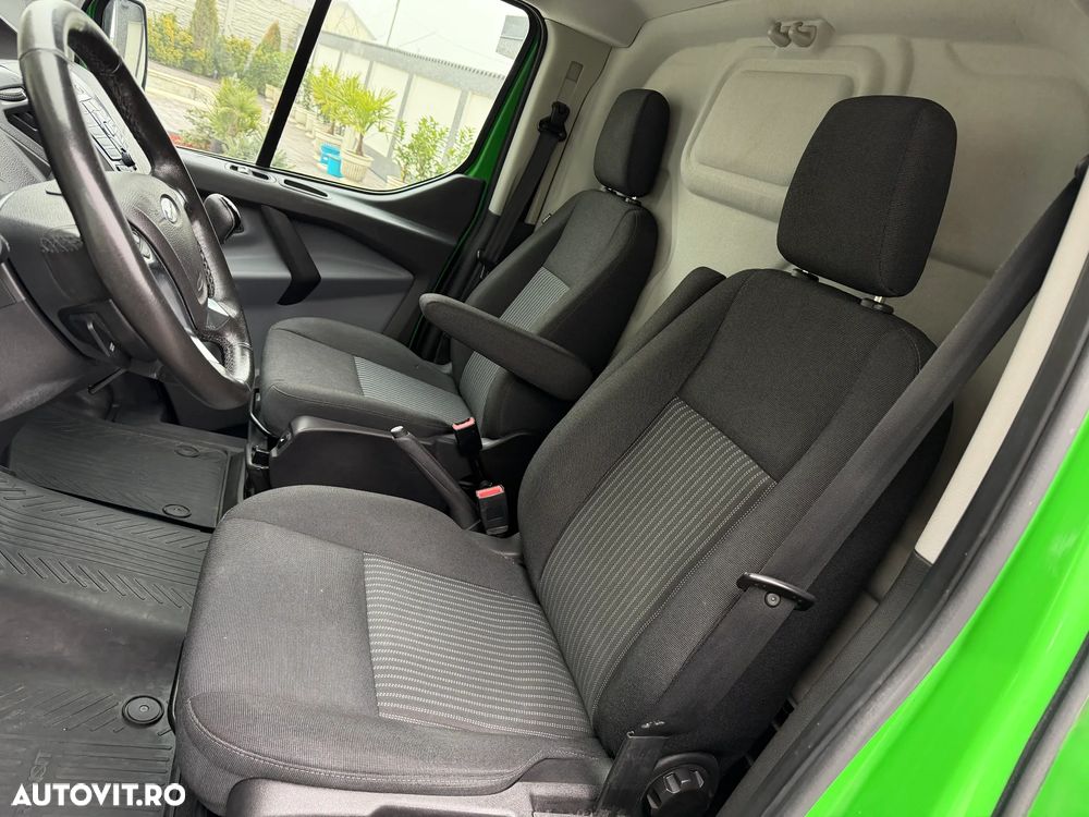 Ford TRANSIT CUSTOM L1H1 VAN - 15