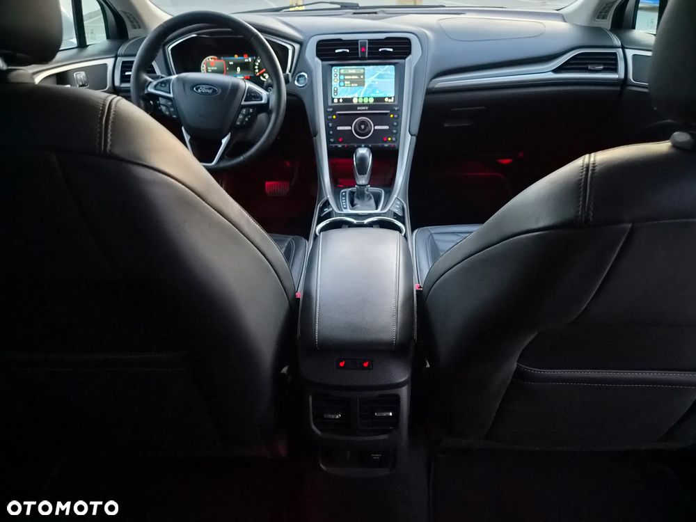 Ford Mondeo Vignale 2.0 EcoBoost - 20