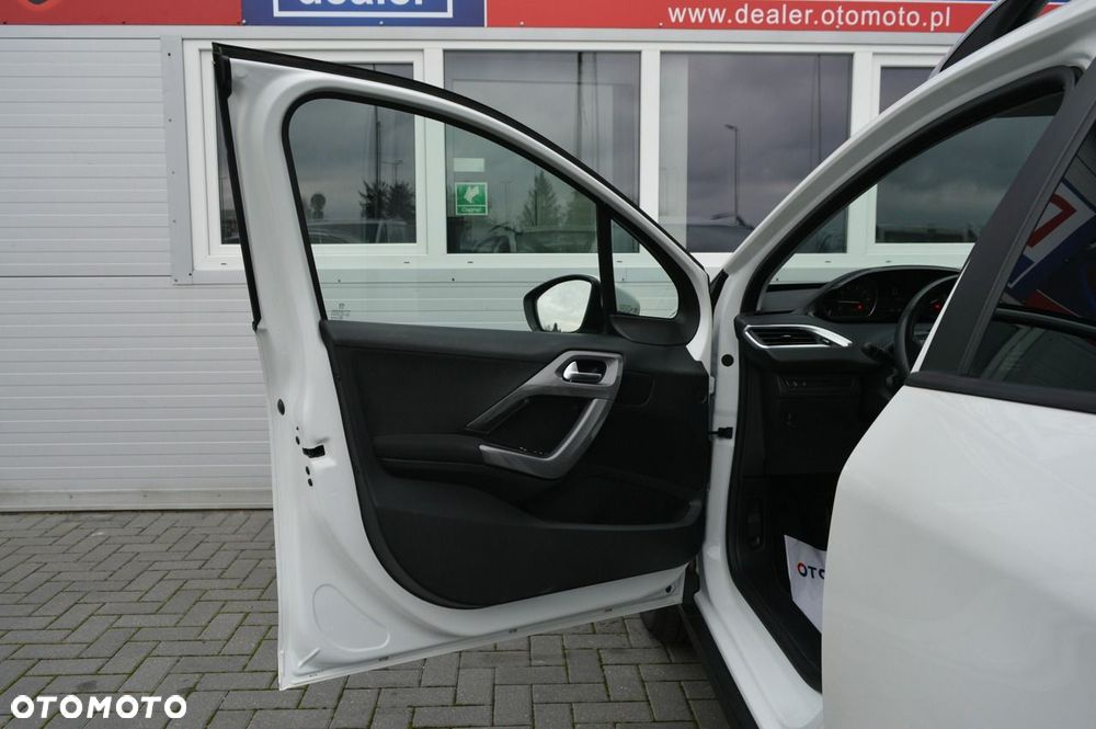 Peugeot 2008 1.2 Pure Tech Access - 37