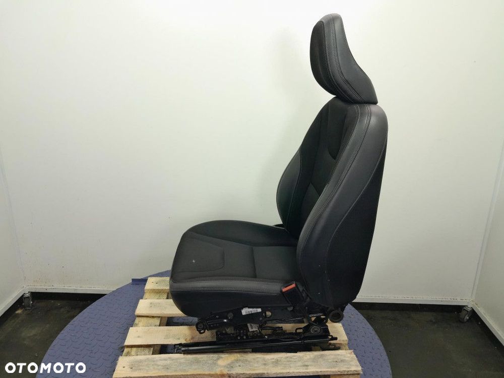 VOLVO XC60 I LIFT FOTEL PASAŻERA PRZÓD PRAWY PÓŁ SKÓRA EU - 5