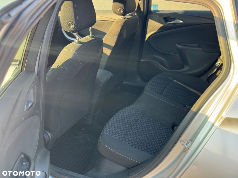 Opel Astra 1.6 CDTI Enjoy - 22