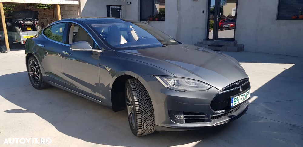 Tesla Model S Performance - 5