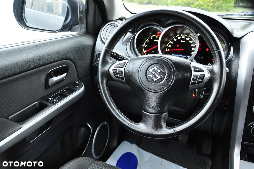 Suzuki Grand Vitara 1.9 DDiS - 32