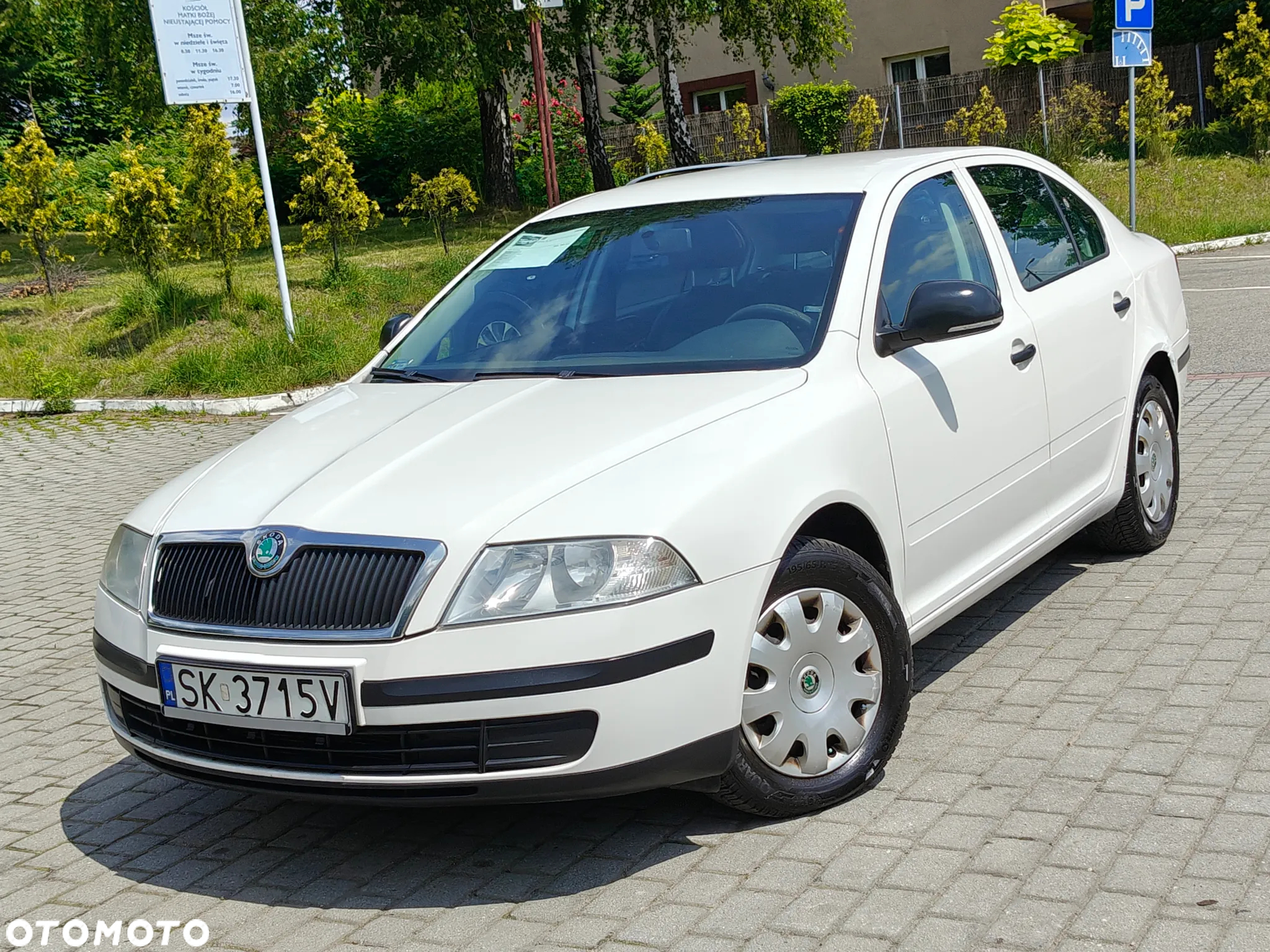 Skoda Octavia 1.6 Ambiente - 2