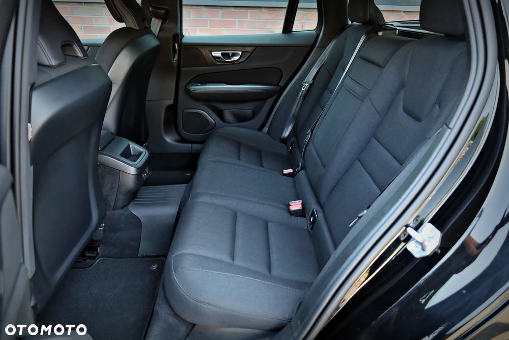 Volvo V60 B4 D Momentum - 18