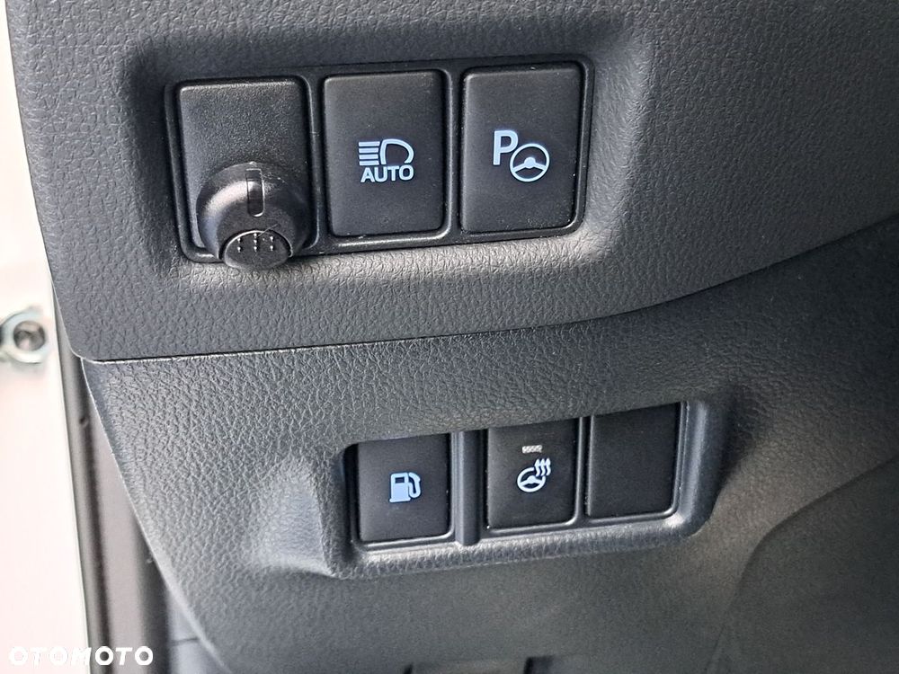 Toyota C-HR 2.0 Hybrid Executive - 16