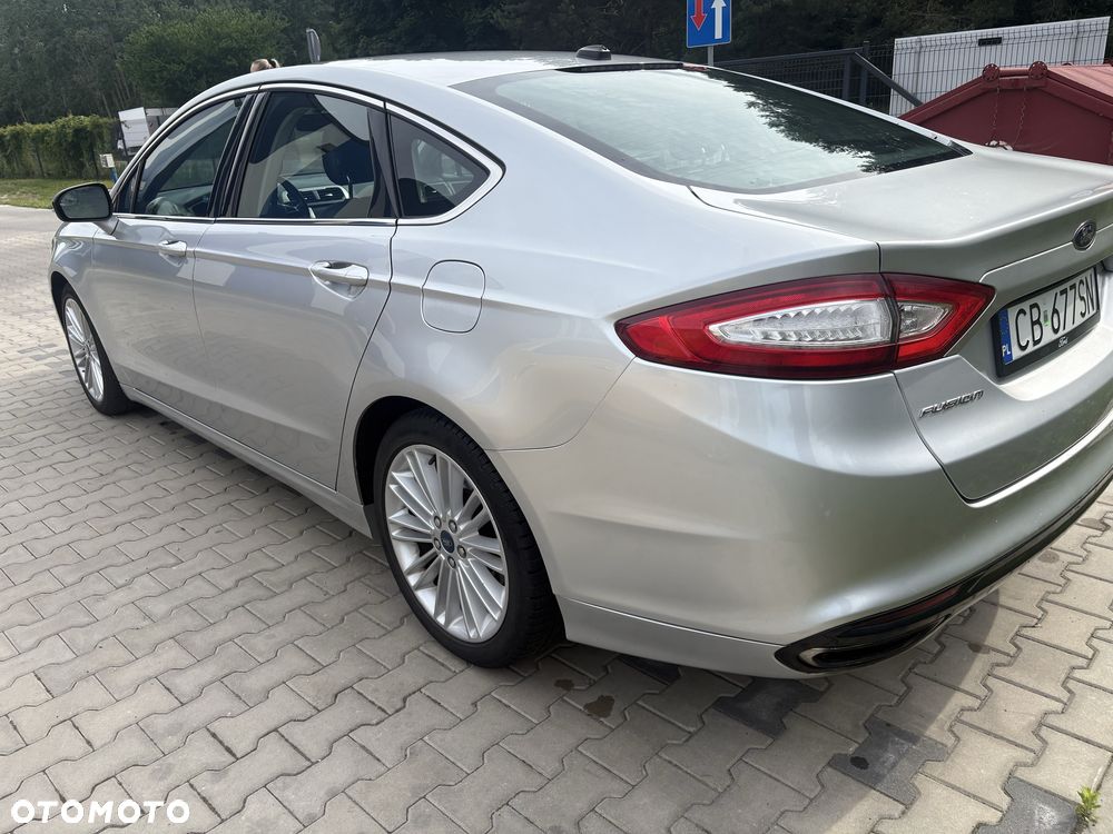 Ford Fusion - 8