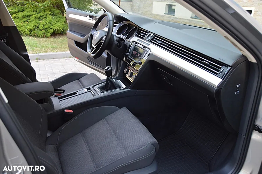 Volkswagen Passat Variant 2.0 TDI (BlueMotion Technology) Comfortline - 30