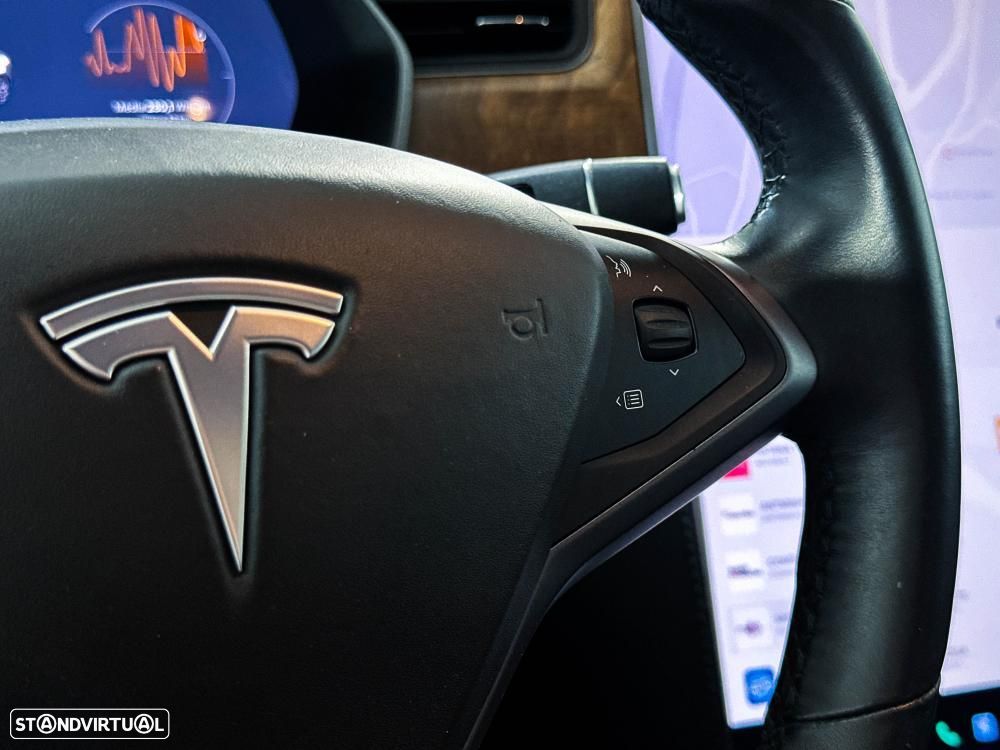Tesla Model S Long Range AWD - 39