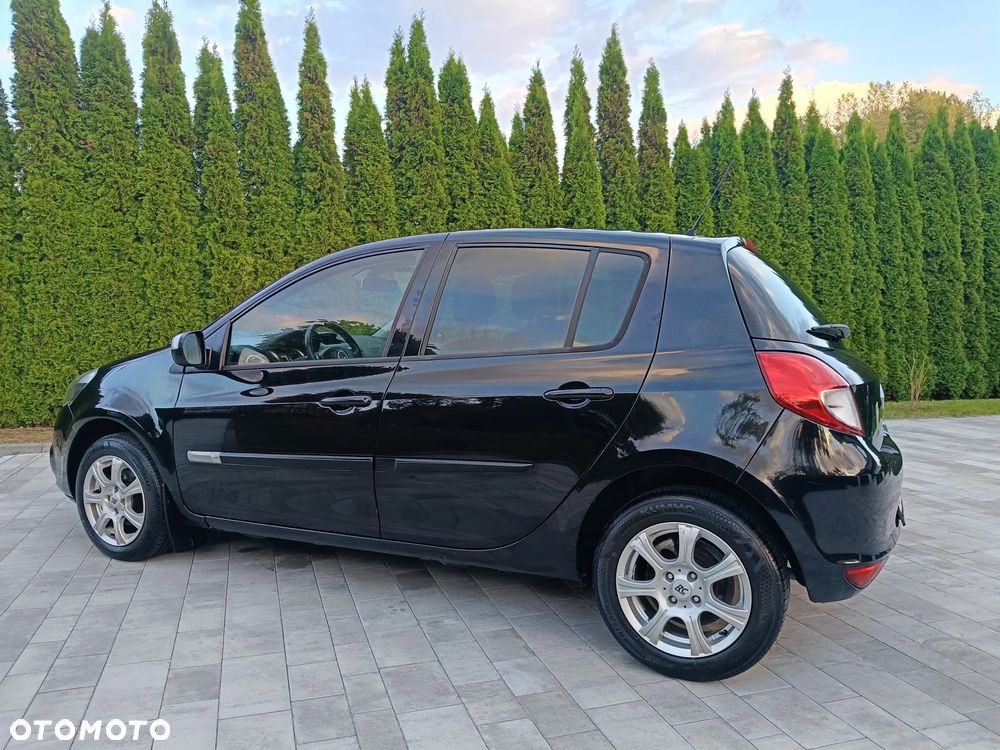 Renault Clio - 37