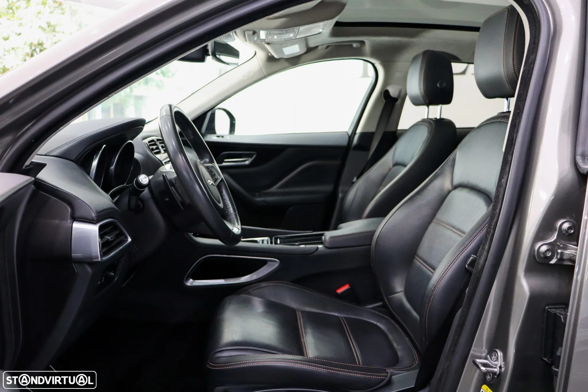 Jaguar F-Pace 2.0 i4D Prestige Aut. - 11