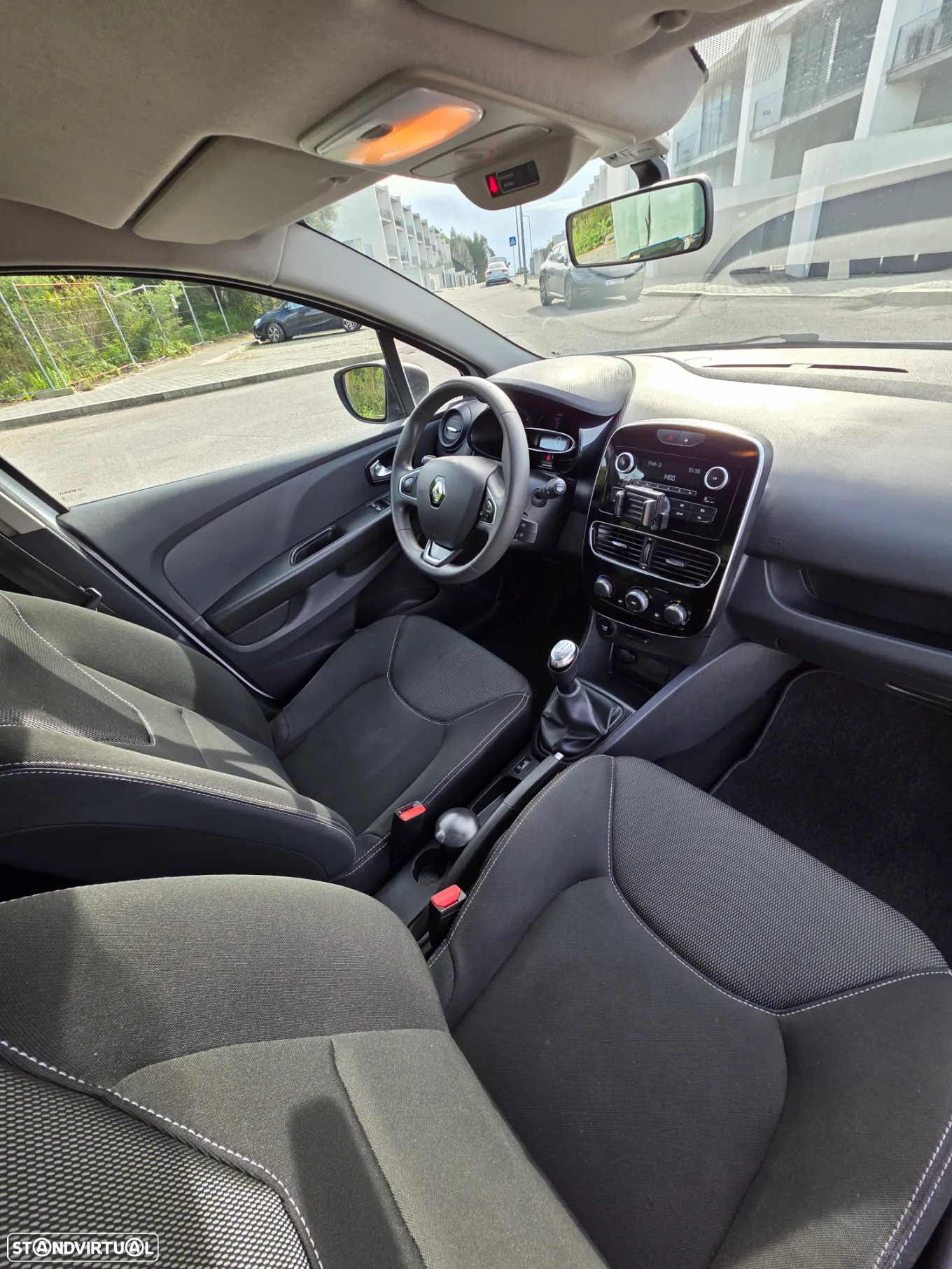 Renault Clio Van 1.5 dCi Zen - IVA Dedutível - 9