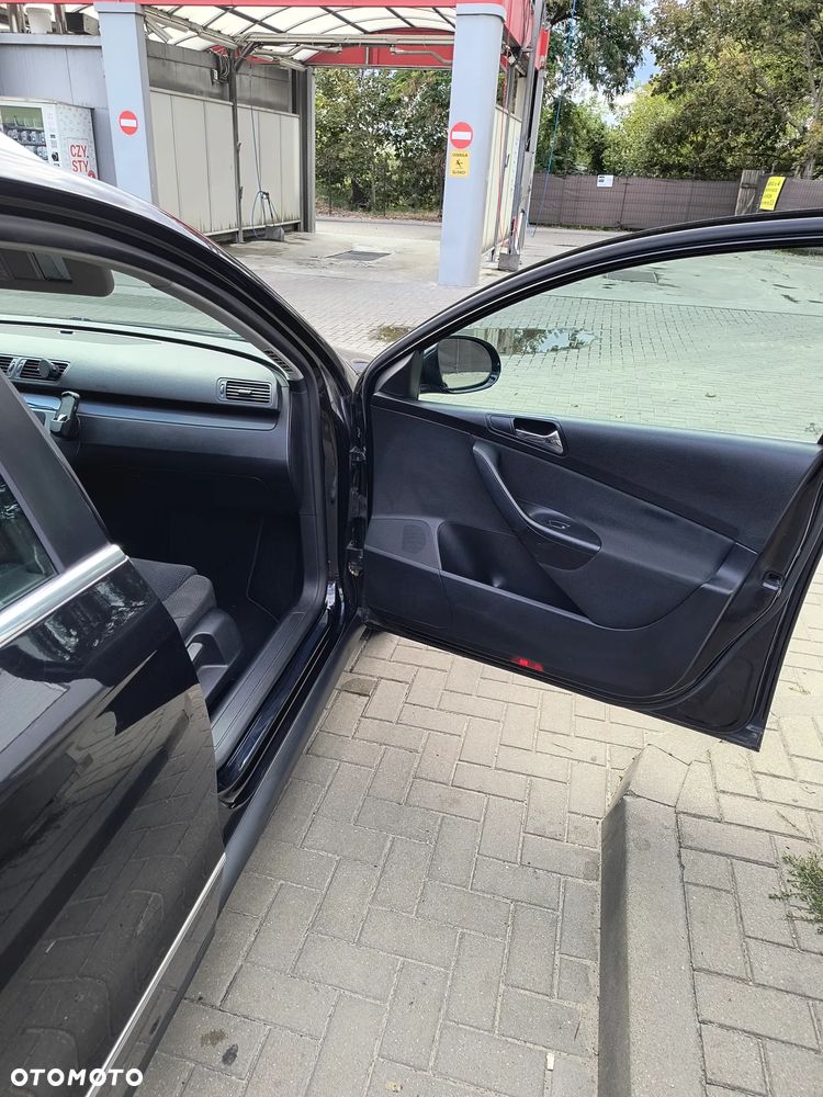 Volkswagen Passat 2.0 TDI 4Mot Highline - 16