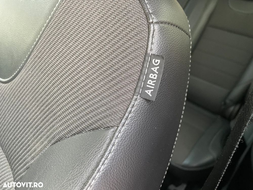Ford Kuga - 21