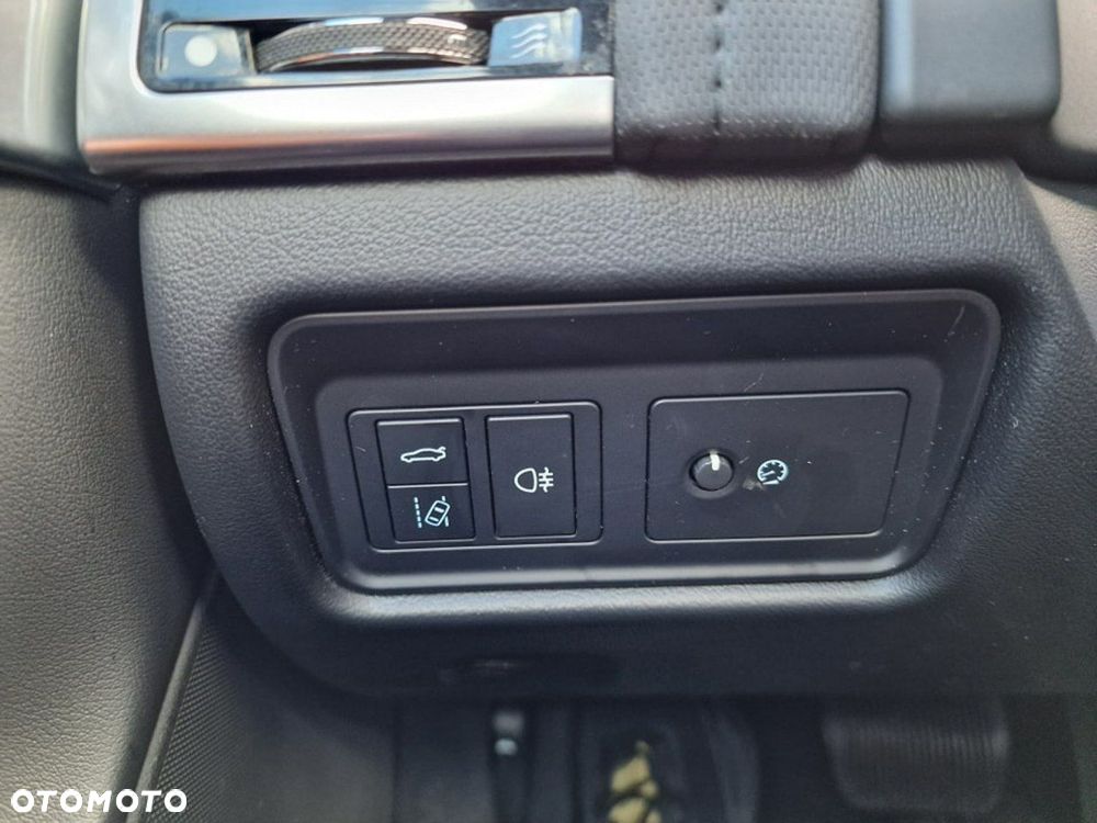 Jaguar F-Type 2.0 Turbo Chequered Flag - 14