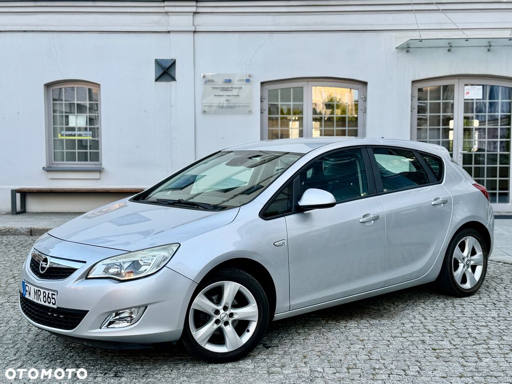 Opel Astra 1.6 Innovation - 2