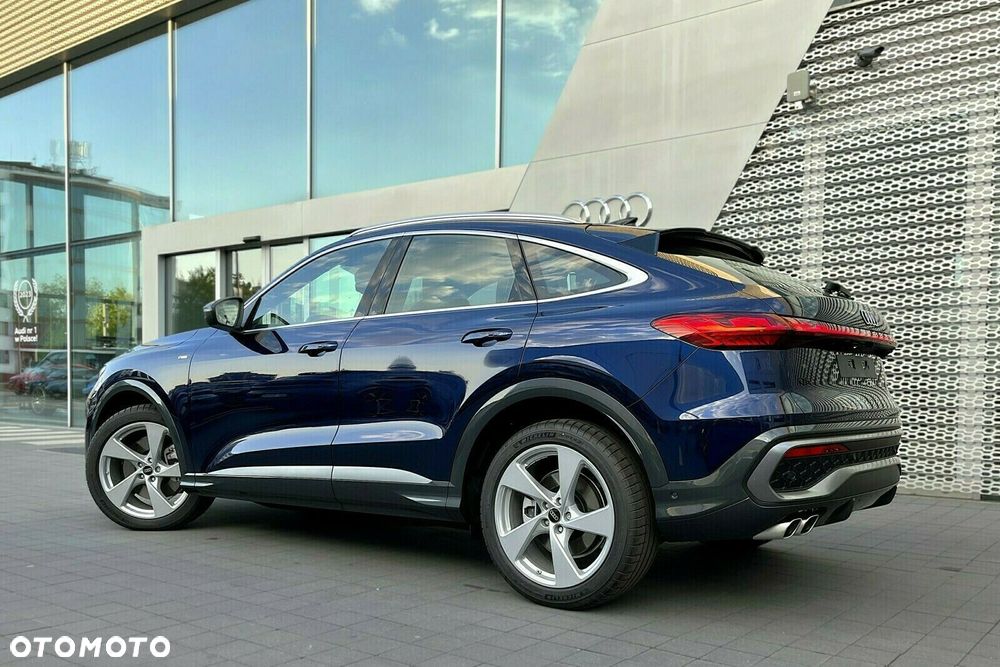 Audi Q5 Sportback - 14