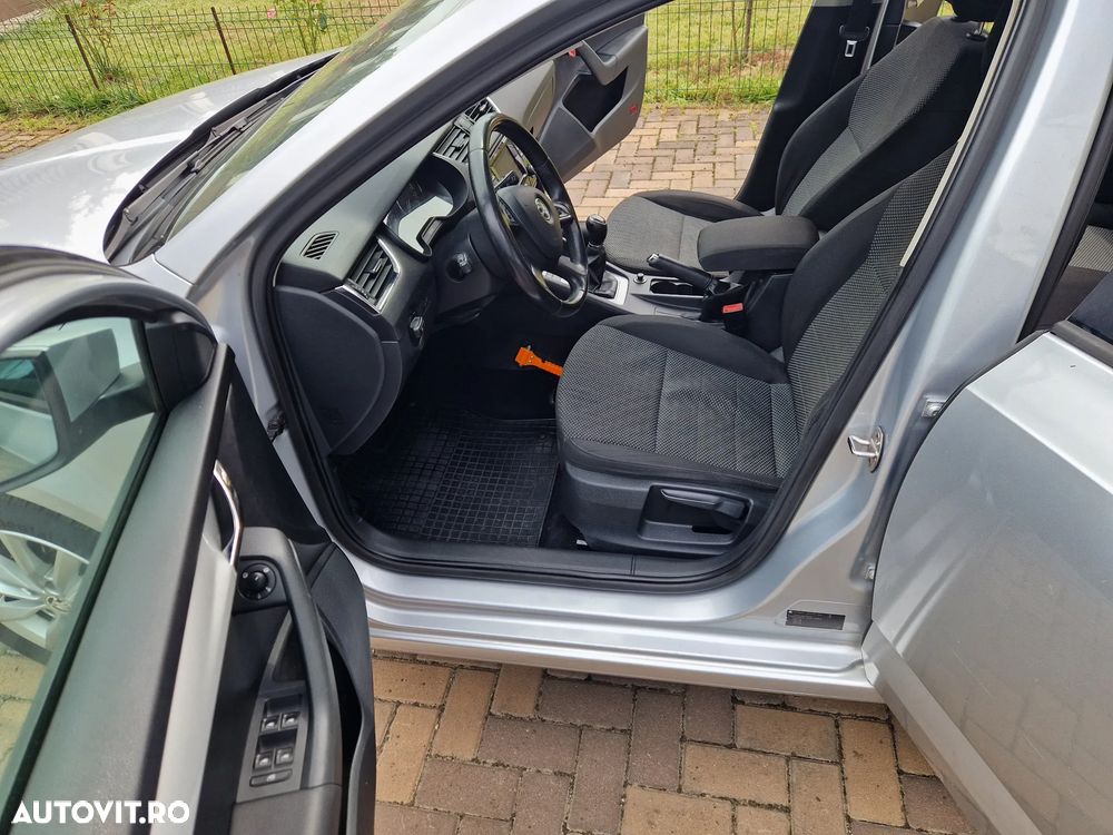 Skoda Octavia 1.6 TDI ELEGANCE - 12