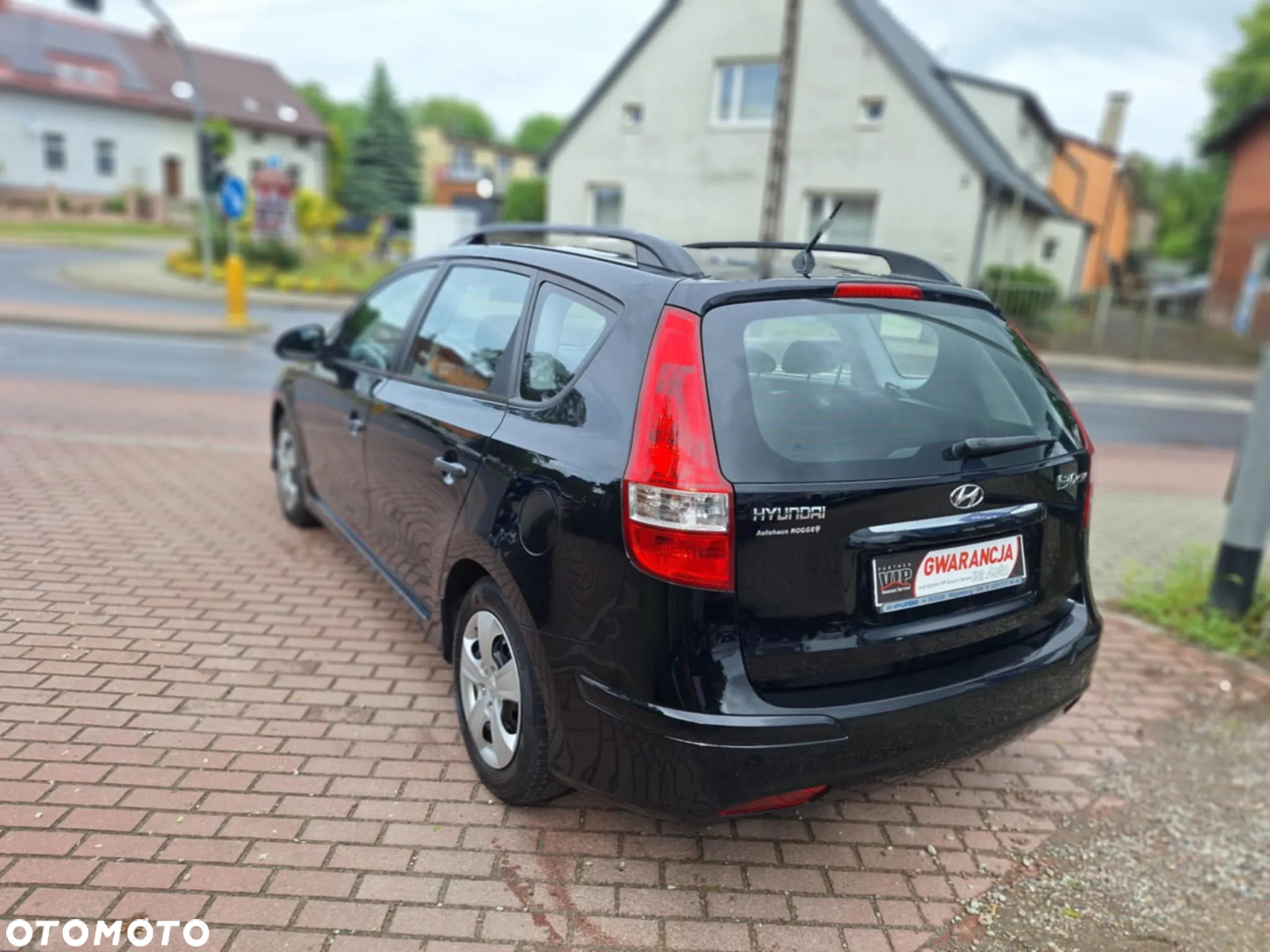Hyundai i30 1.4 Base + - 6