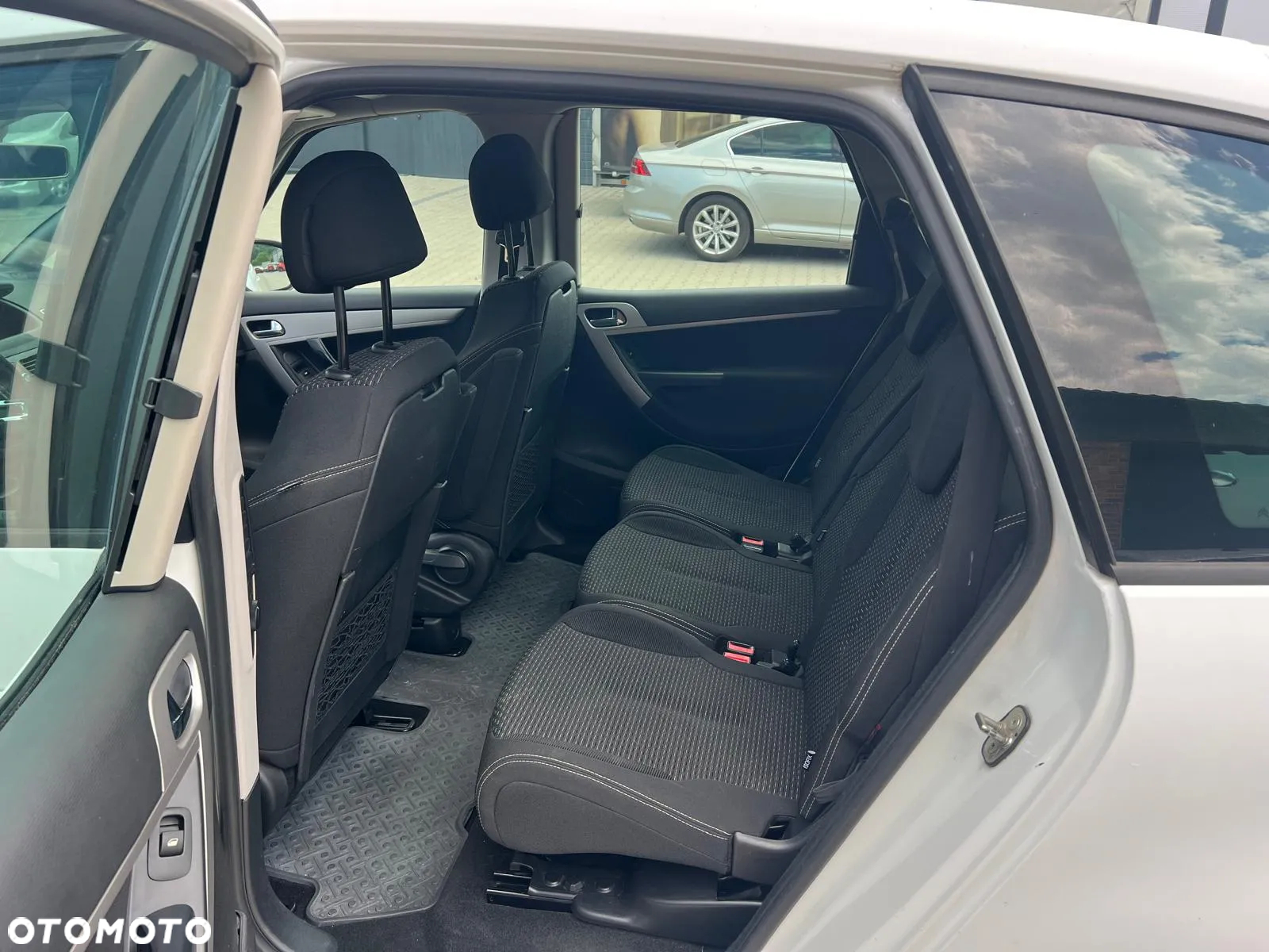 Citroën C4 Picasso 1.6 HDi FAP Confort - 9
