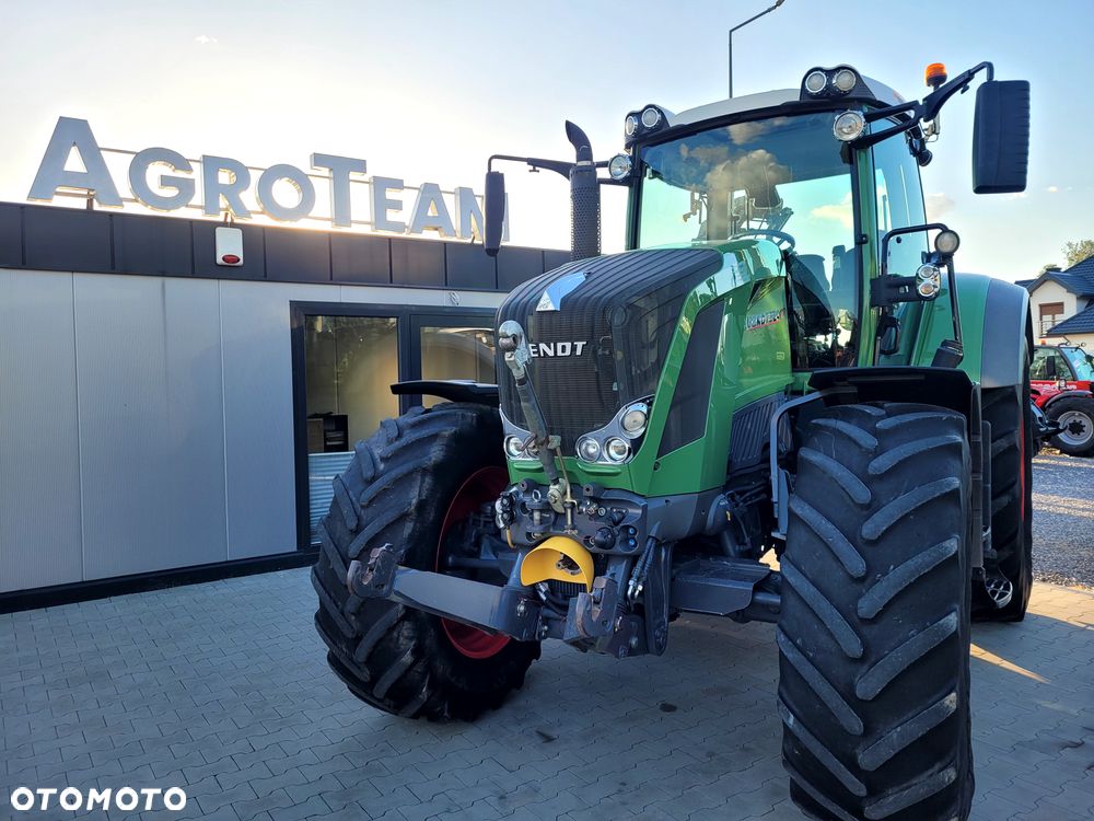 Fendt 824 VARIO Profi Plus SCR - 19