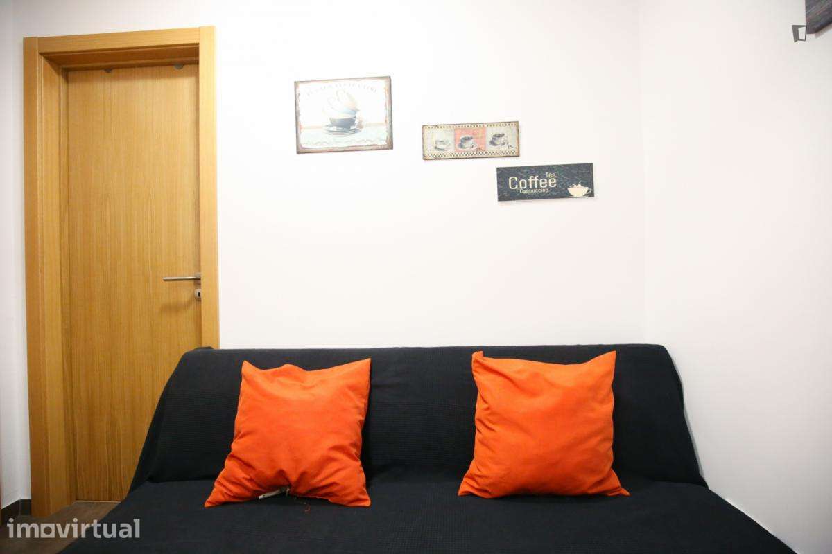 Quarto - localizado em Carnide Lisbon - Grande imagem: 4/22