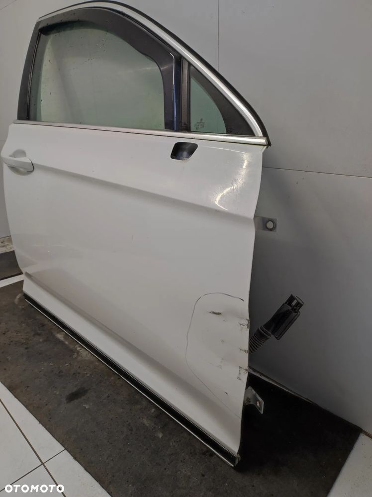 Drzwi prawe przód Volkswagen PASSAT B8 kombi - 3