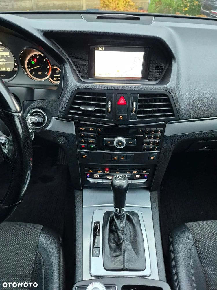 Mercedes-Benz Klasa E 350 CDI BlueEff - 16