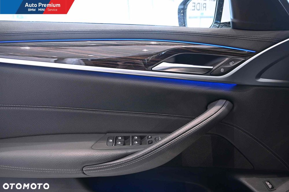 BMW Seria 5 520d - 13