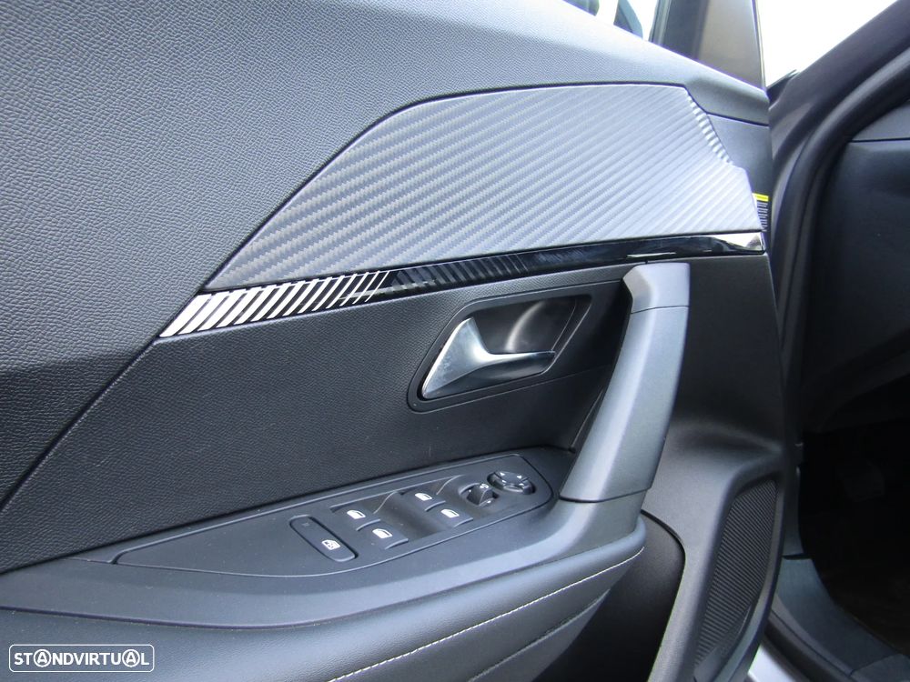 Peugeot 2008 1.5 BlueHDi Allure Pack EAT8 - 12