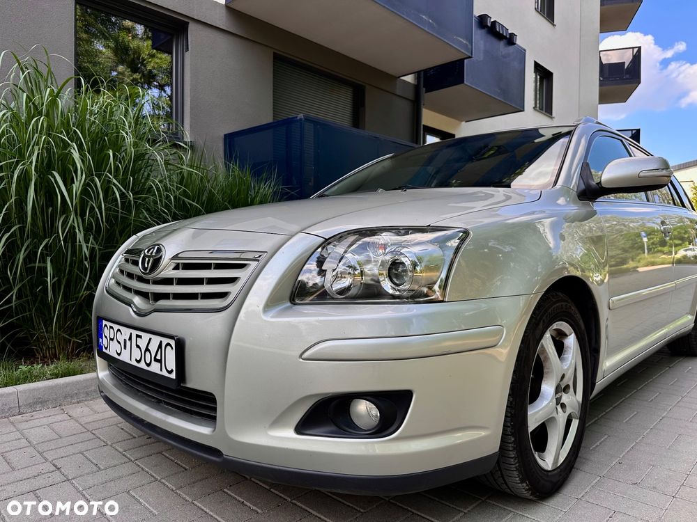 Toyota Avensis 2.0 VVT-i Team - 2