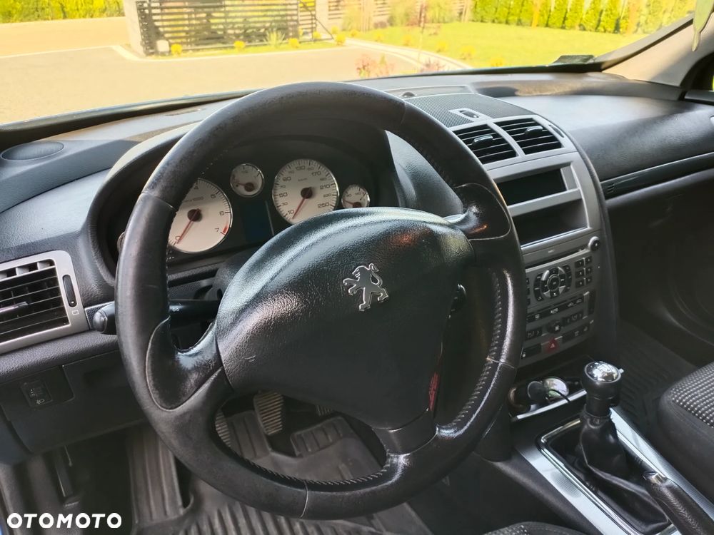 Peugeot 407 - 11