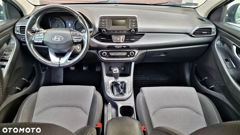 Hyundai i30 1.5 DPI Modern - 9