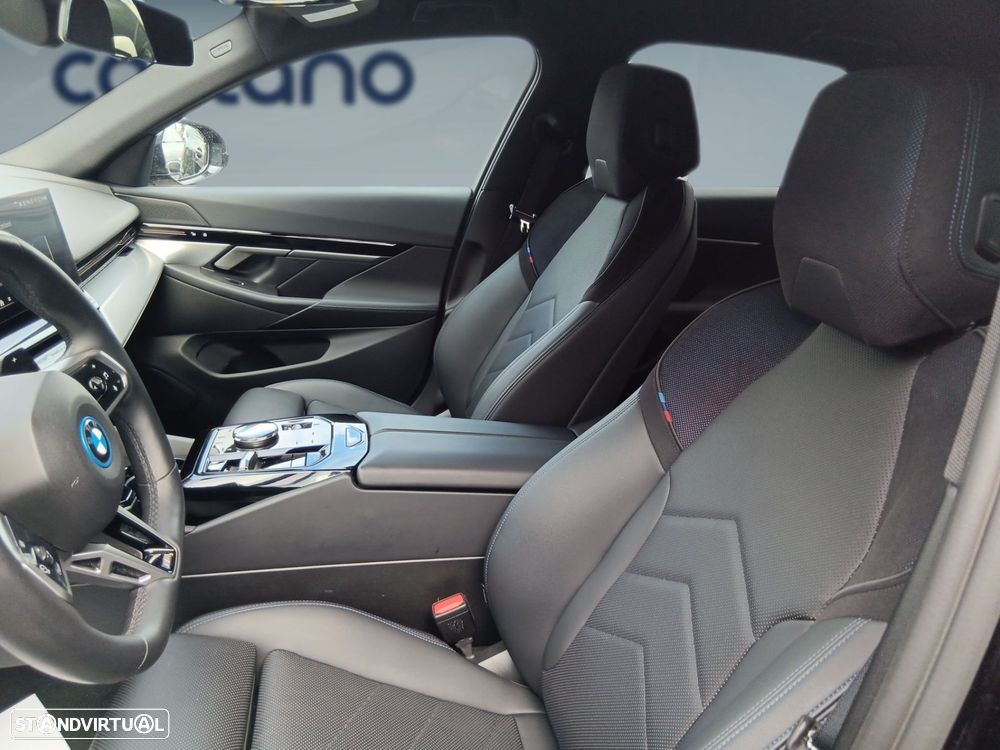 BMW 530 e Pack Desportivo M - 11