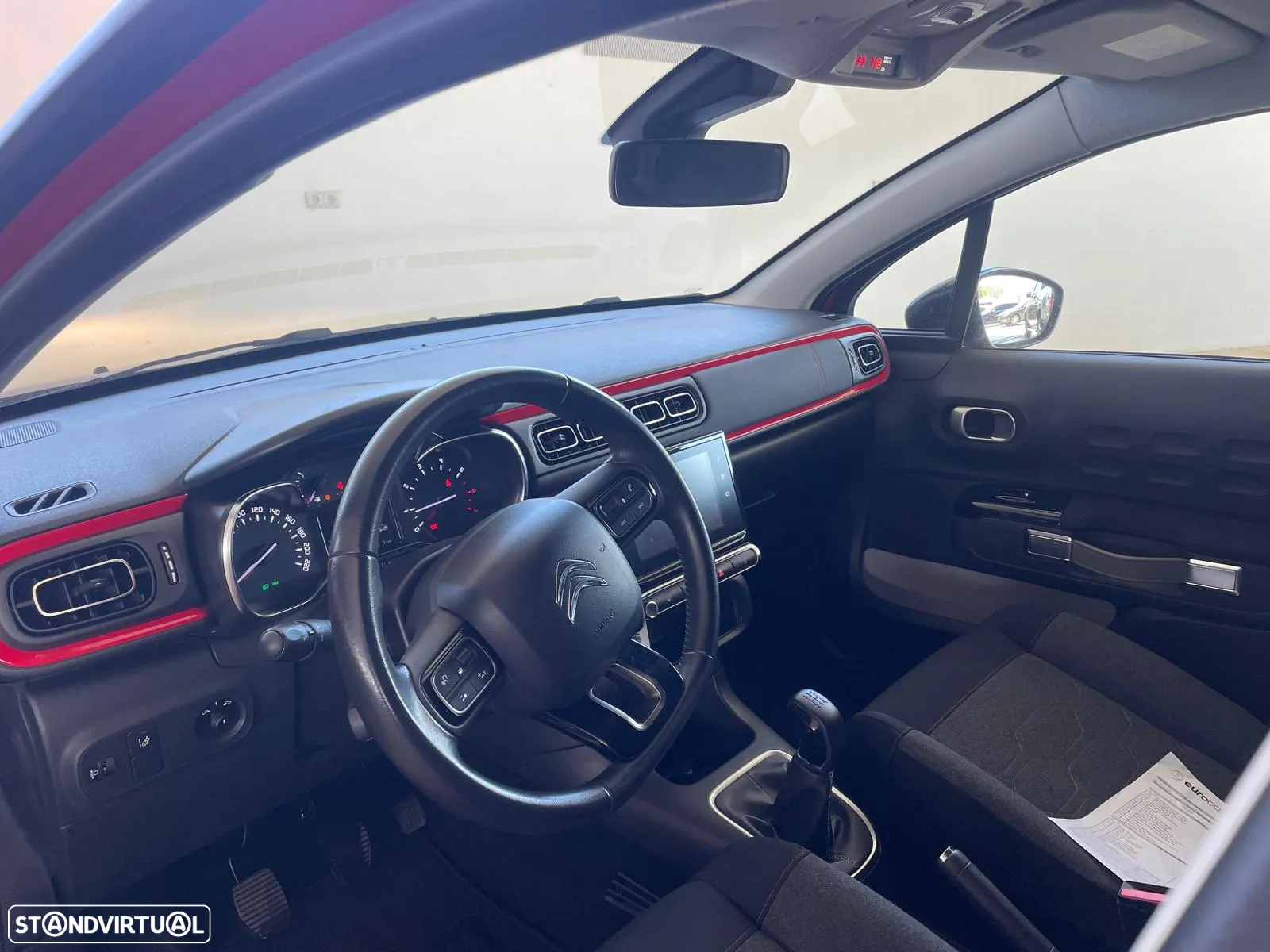 Citroën C3 1.2 PureTech Shine - 10