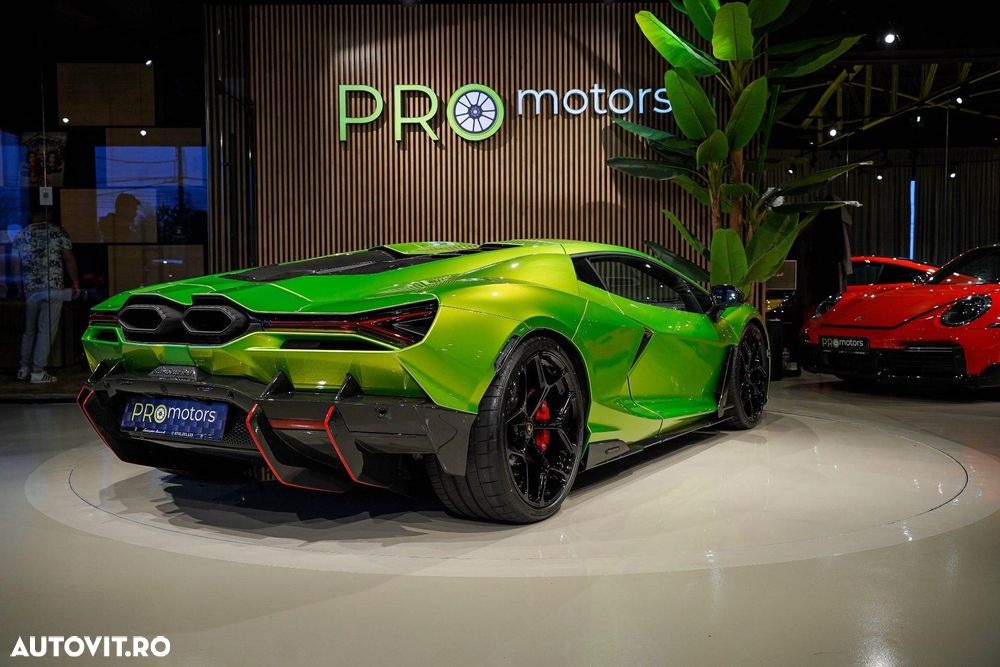 Lamborghini Revuelto - 5
