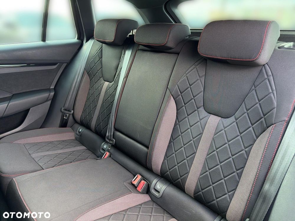 Skoda Octavia 2.0 TDI RS DSG - 18